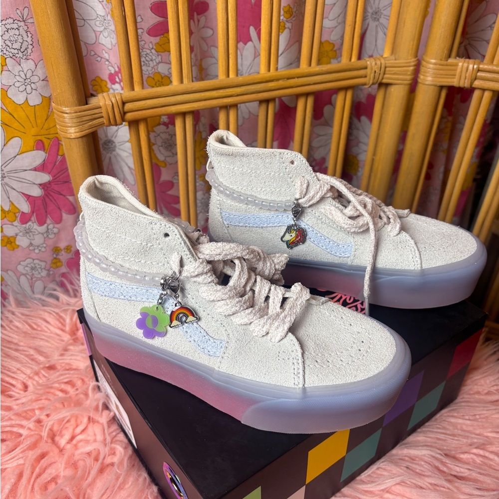 IRENEISGOOD x VANS High-Top Sneakers -  Size 6 - Picture 3 of 9